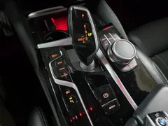 2022 BMW 5-Series 530e M Sport — фото 8