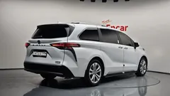 2023 Toyota Sienna 2.5 Hybrid 2WD — фото 2