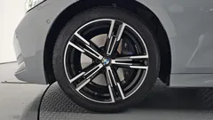2023 BMW 3-Series 320i M Sport — фото 5