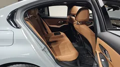 2023 BMW 3-Series 320i M Sport — фото 11