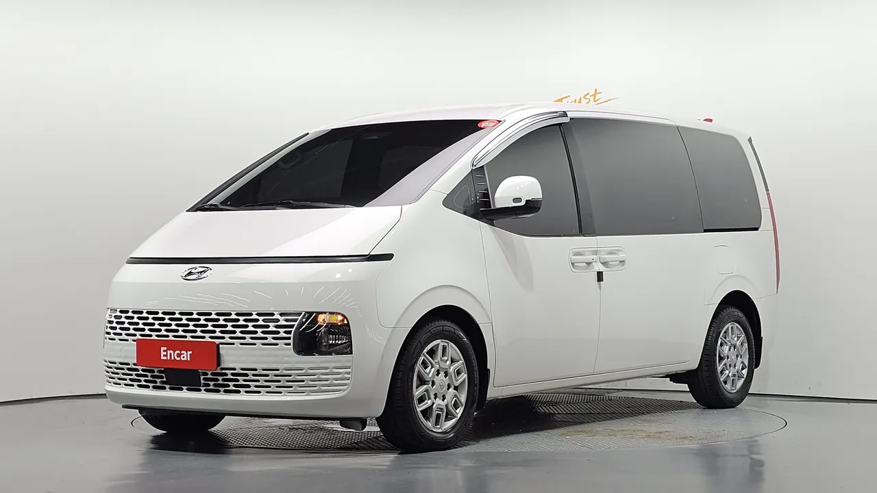 2023 Hyundai Staria Cargo 5-Seater