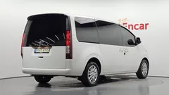 2023 Hyundai Staria Cargo 5-Seater — фото 2