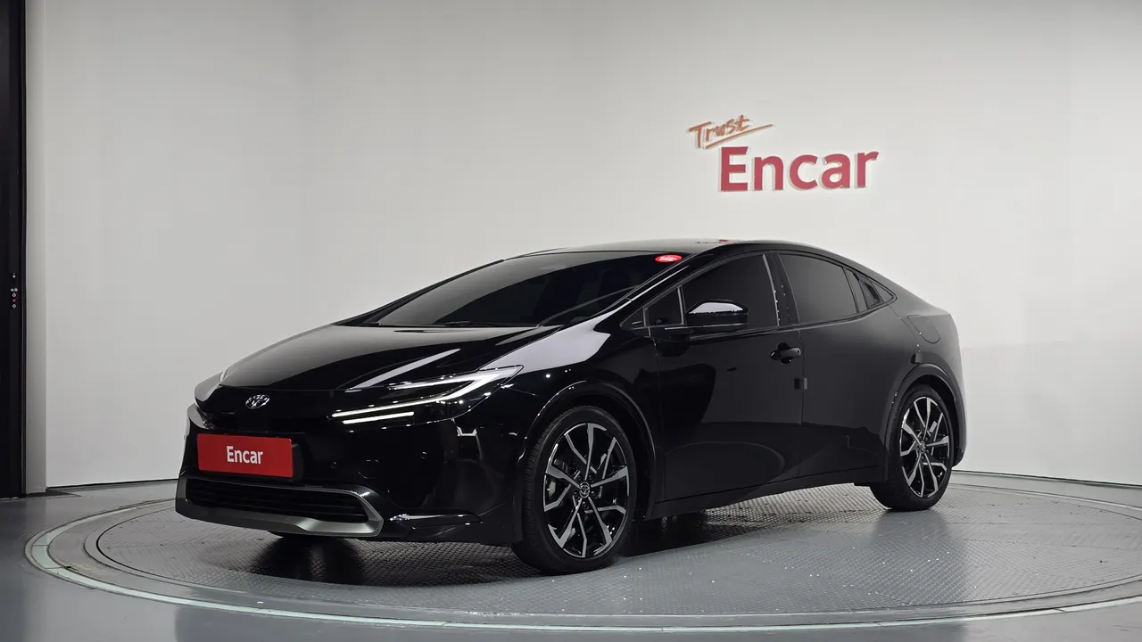 2024 Toyota Prius 2.0 PHEV XSE