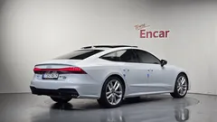 2023 Audi A7 55 TFSI e Quattro Premium — фото 2