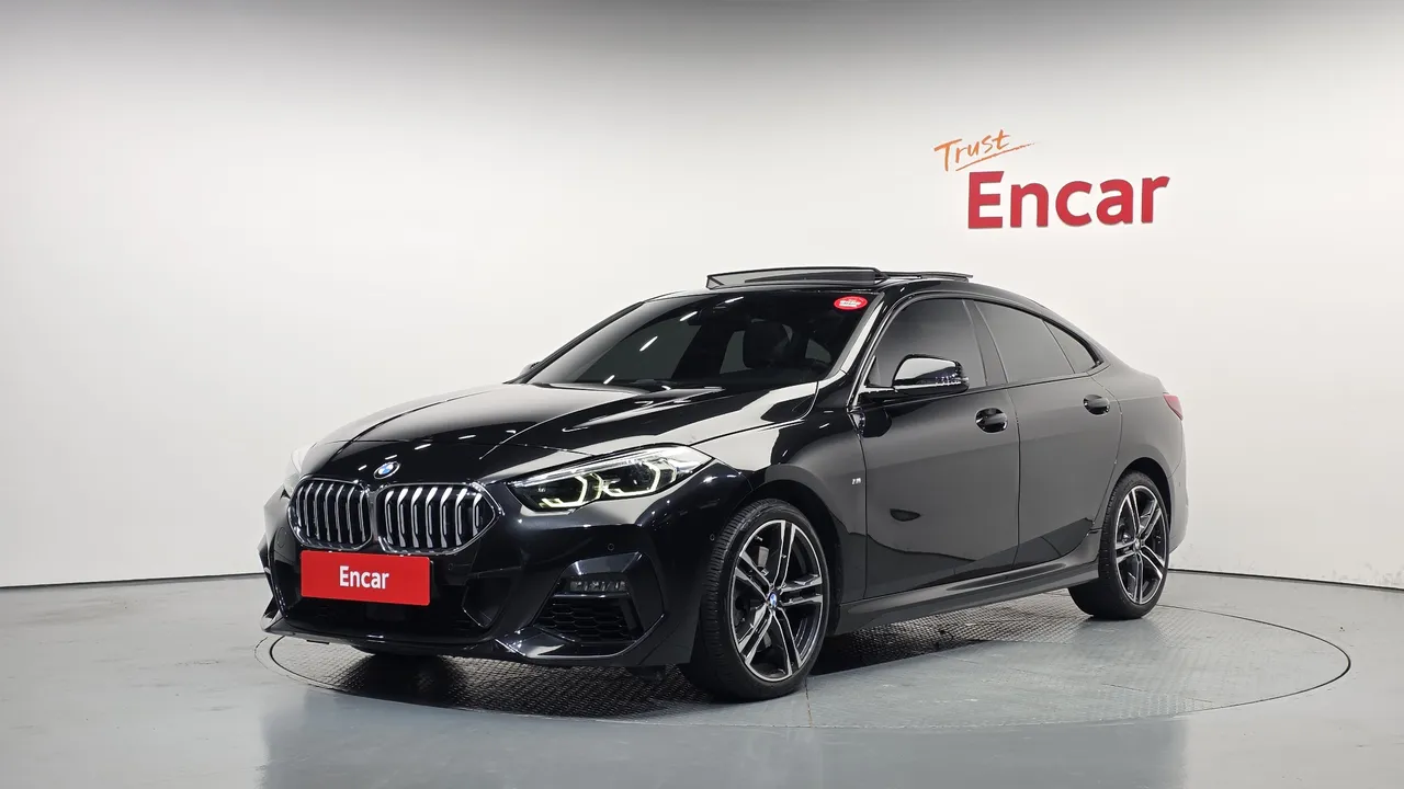 2024 BMW 2-Series 220i M Sports