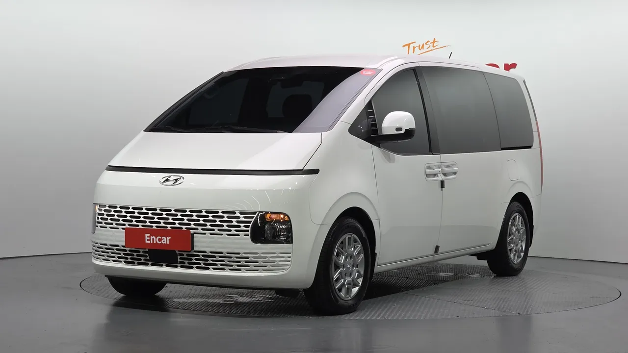 2022 Hyundai Staria Tourer 9-Seater