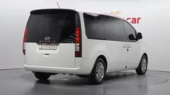 2022 Hyundai Staria Tourer 9-Seater — фото 2