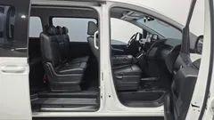 2022 Hyundai Staria Tourer 9-Seater — фото 19