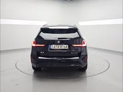 2023 BMW X1 sDrive 20i M Sport — фото 4