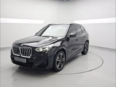 2023 BMW X1 sDrive 20i M Sport — фото 13
