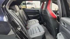 2022 Volkswagen Golf 2.0 GTI — фото 12