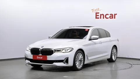 2023 BMW 5-Series 520i Luxury