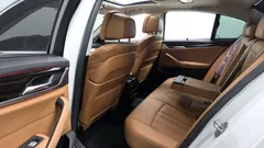 2023 BMW 5-Series 520i Luxury — фото 11