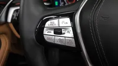 2023 BMW 5-Series 520i Luxury — фото 18