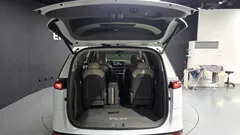 2023 Kia Carnival Diesel 11-Seater Noblesse — фото 20