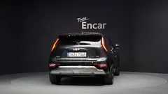 2022 Kia Niro Signature — фото 4