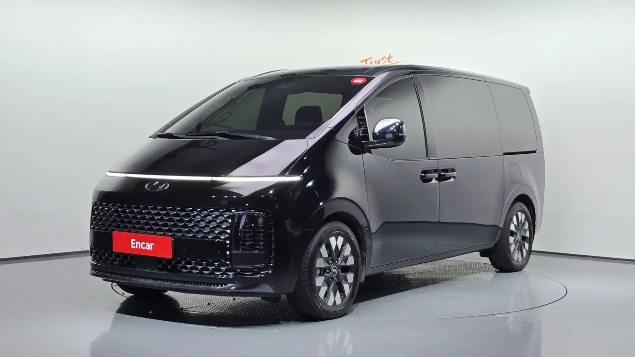 2023 Hyundai Staria L3.5 Lounge 9-Seater
