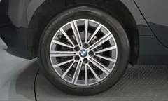 2023 BMW 2-Series 220i Luxury — фото 5