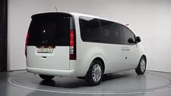 2023 Hyundai Staria Tourer 11-Seater — фото 2
