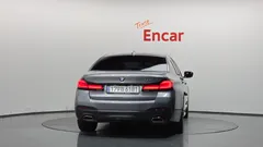 2023 BMW 5-Series 520i M Sport — фото 4