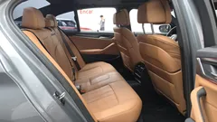2023 BMW 5-Series 520i M Sport — фото 15