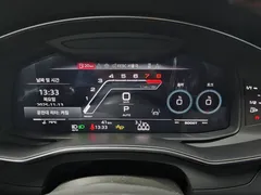 2025 Audi RS7 4.0 TFSI Quattro Performance — фото 17
