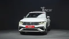 2022 Volkswagen Tiguan 2.0 TSI Prestige — фото 3