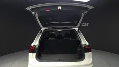 2022 Volkswagen Tiguan 2.0 TSI Prestige — фото 20