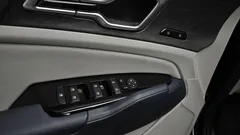 2024 Kia Sportage Signature 2WD — фото 18