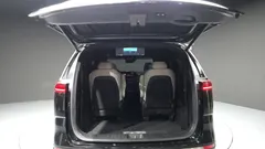 2023 Kia Carnival Diesel 9-Seater Hi-Limousine(Special Vehicle) — фото 20
