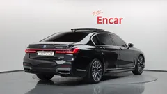 2022 BMW 7-Series 745Le iPerformance M Sport — фото 2