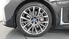 2022 BMW 7-Series 745Le iPerformance M Sport — фото 5