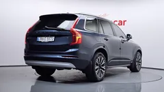 2022 Volvo XC90 B6 Momentum — фото 2
