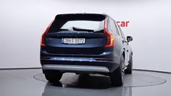 2022 Volvo XC90 B6 Momentum — фото 4