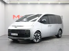 2022 Hyundai Staria Lounge 9-Seater — фото 1