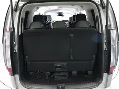 2022 Hyundai Staria Lounge 9-Seater — фото 5
