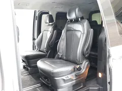 2022 Hyundai Staria Lounge 9-Seater — фото 17