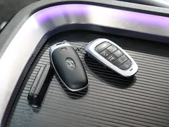 2022 Hyundai Staria Lounge 9-Seater — фото 19