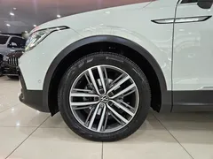 2022 Volkswagen Tiguan 2.0 TDI Prestige — фото 5