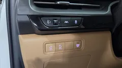 2023 Kia Carnival Gasoline 9-Seater Prestige — фото 19