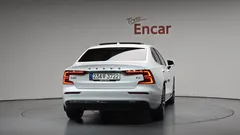 2023 Volvo S60 B5 Ultimate Bright — фото 4