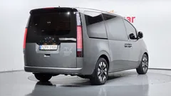 2023 Hyundai Staria Lounge 9-Seater — фото 2