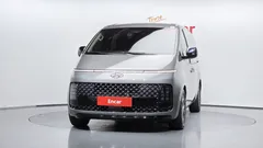 2023 Hyundai Staria Lounge 9-Seater — фото 3