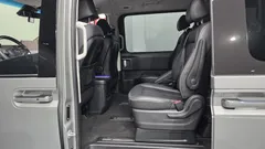 2023 Hyundai Staria Lounge 9-Seater — фото 11