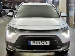 2022 Kia Niro Signature — фото 2