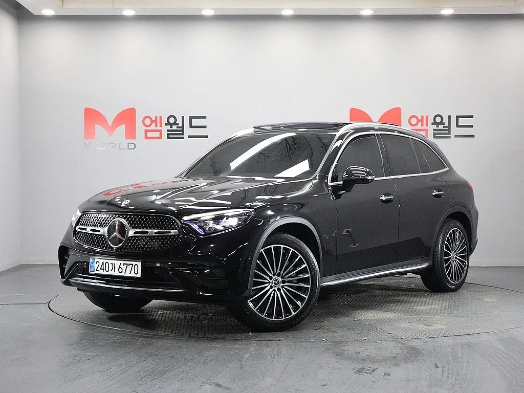 2023 Mercedes-Benz GLC-Class GLC300 4MATIC AMG Line