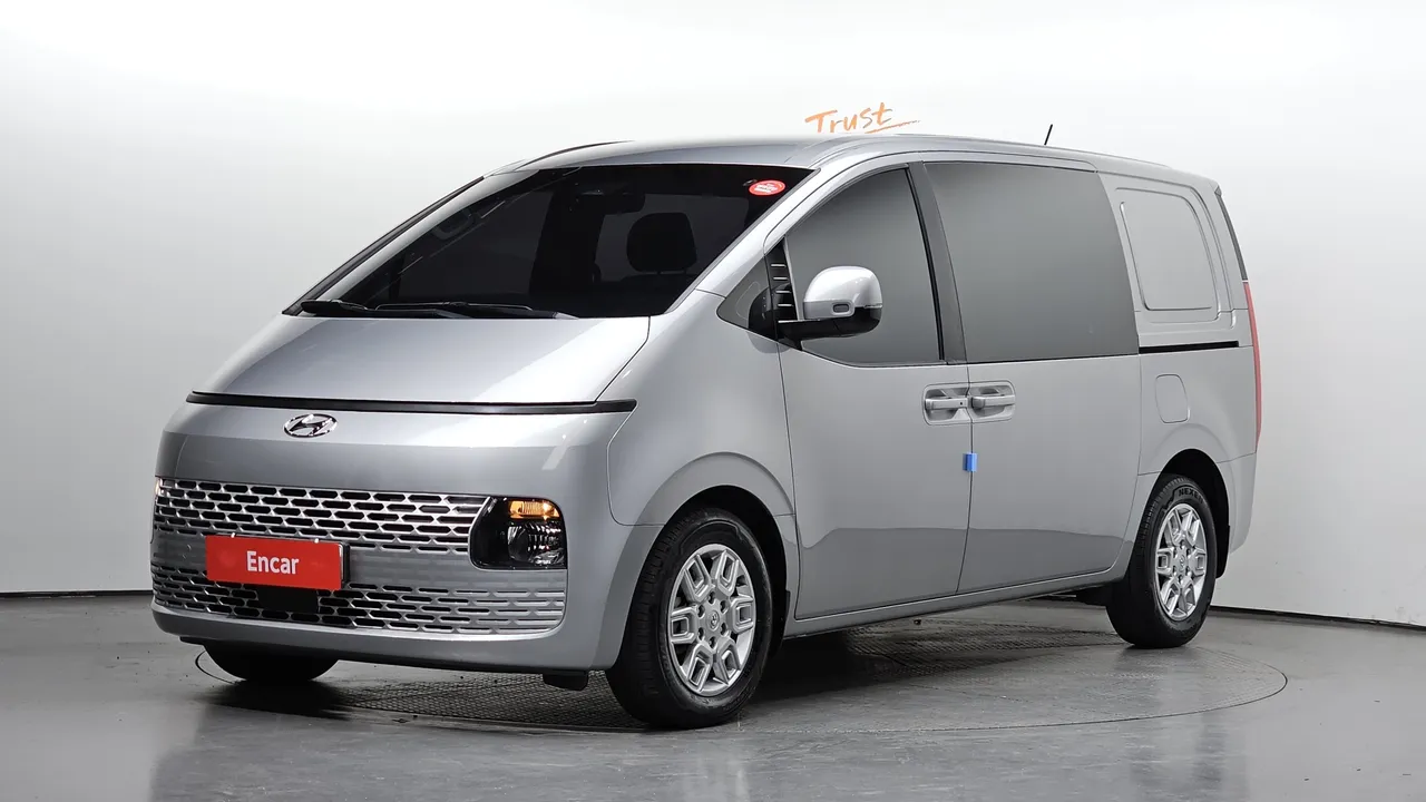 2022 Hyundai Staria Cargo 5-Seater