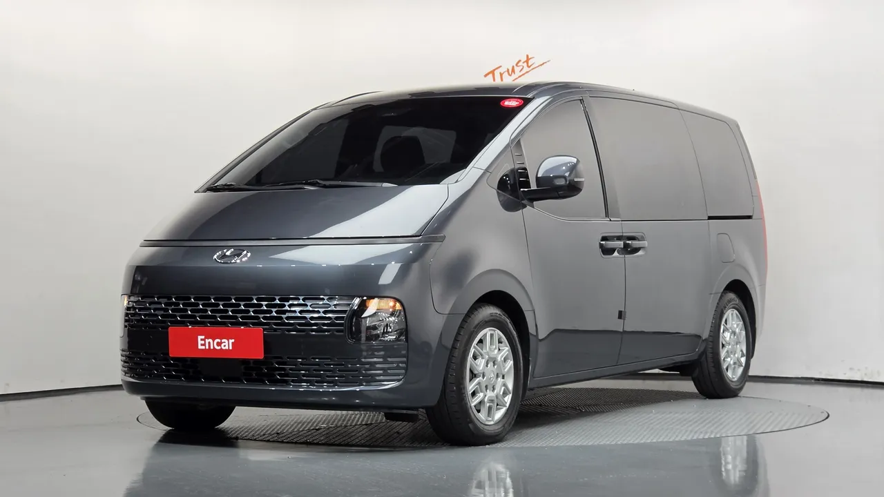 2023 Hyundai Staria Tourer 9-Seater