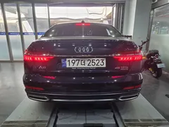 2023 Audi A6 45 TFSI Quattro Premium — фото 4