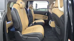 2023 Kia Carnival Diesel 9-Seater Prestige — фото 12